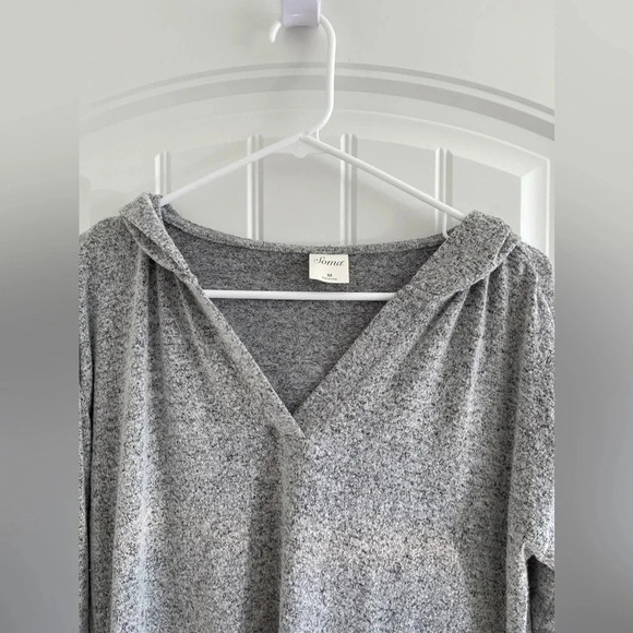 Soma Medium Brushed Cozy Long Gray Hooded V-Neck Sleepshirt - Picture 3 of 10